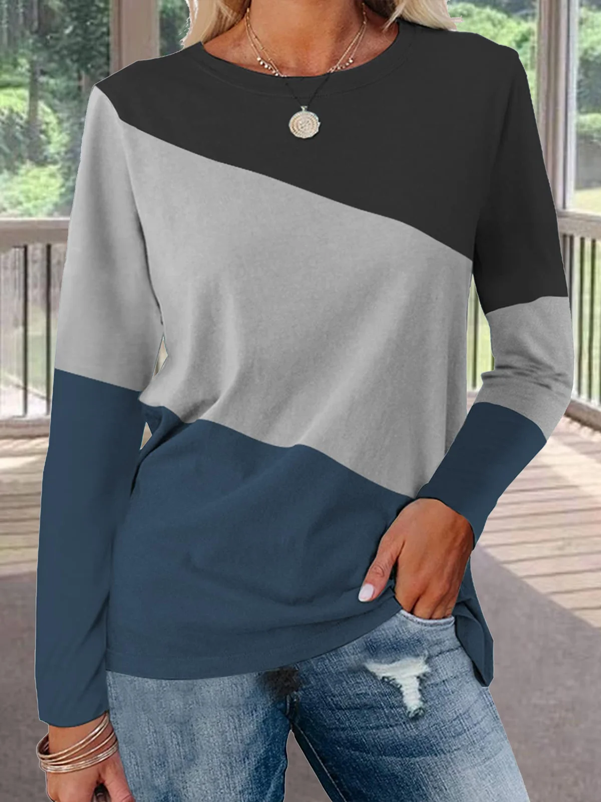 Crew Neck Color Block T-Shirt