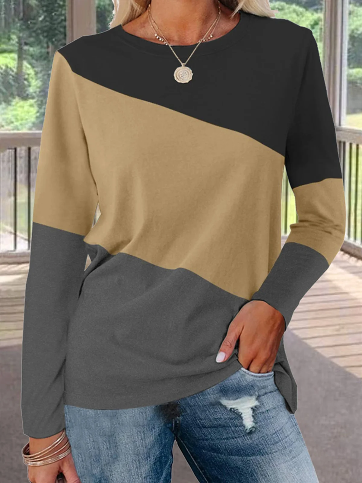 Crew Neck Color Block T-Shirt