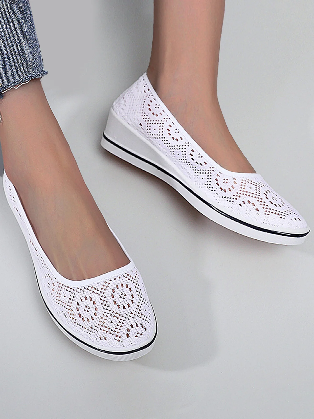 Comfortable Non-slip Hollow Lace Breathable Wedge Shoes