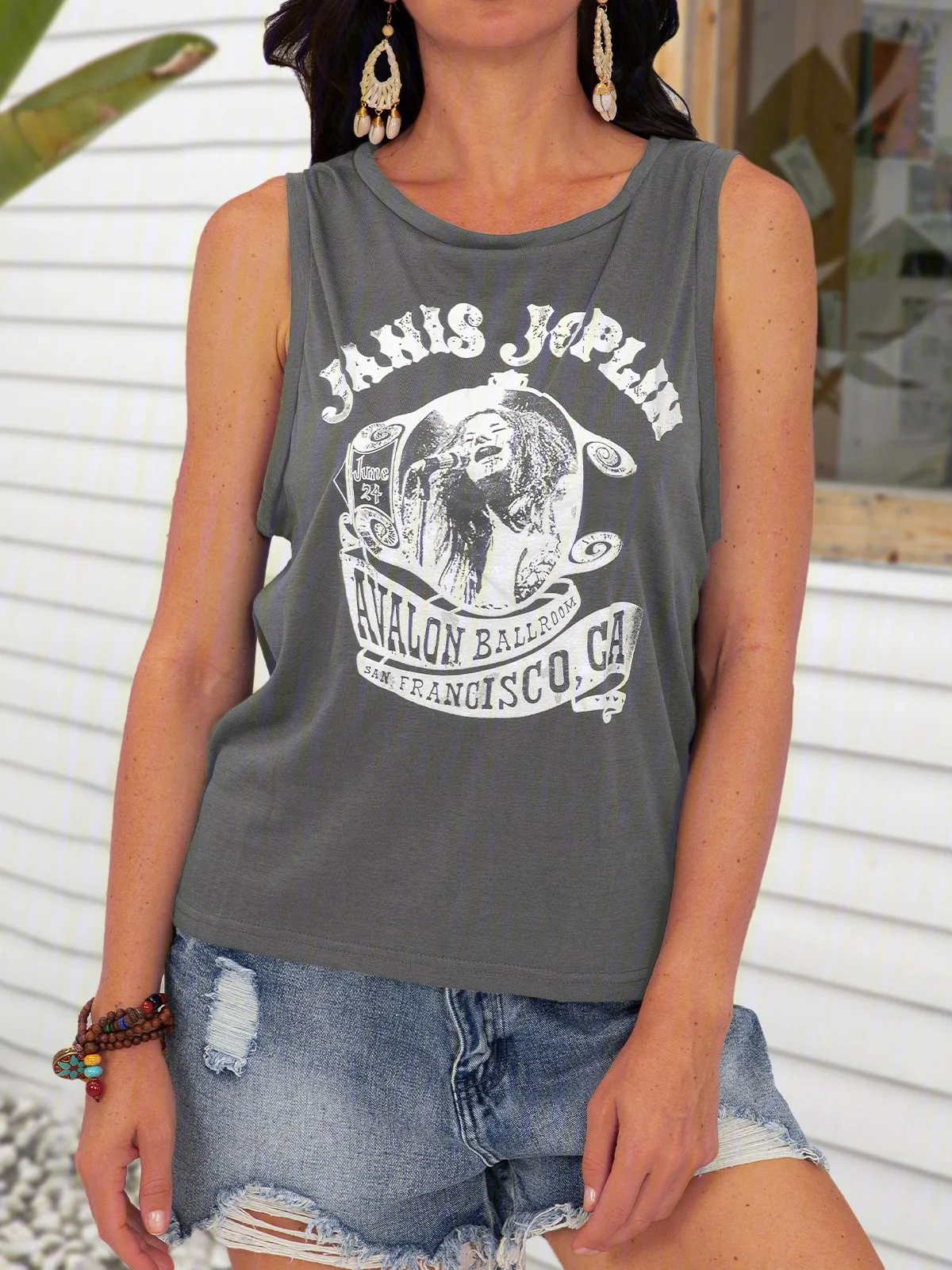 Sleeveless Crew Neck Shirt T-Shirt