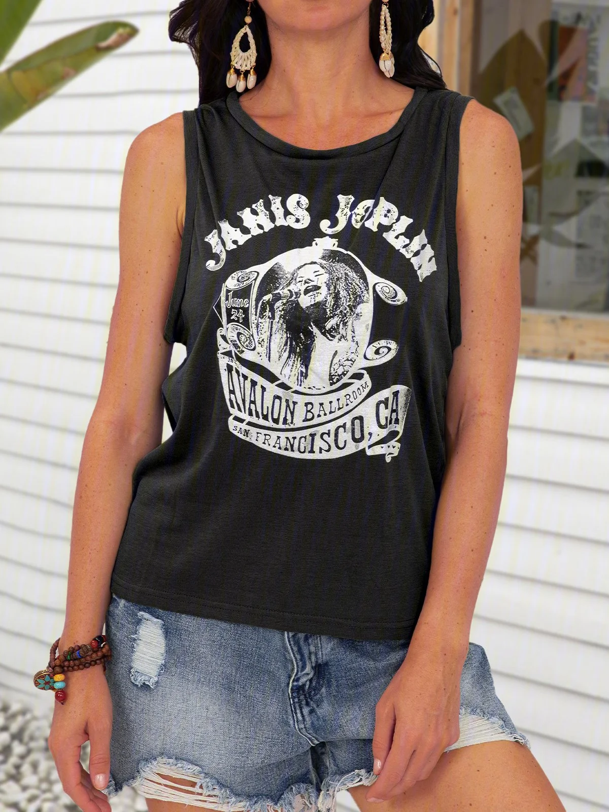 Sleeveless Crew Neck Shirt T-Shirt